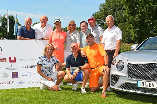 Sport- und TV-Prominenz golfte bei der 16. TOP-Trophy in Eichenried für das Naturschutz-Projekt „Waldschule“ (v.l.): Bulle Roth, Turnierleiter Conny Konzack, BR-Moderatorin Marianne Kreuzer, Sybille Beckenbauer, Elmar Wepper, Michael Roll, Biathlon-Experte Herbert Fritzenwenger, Ex-Ski-Ass Michaela Gerg, Langlauf-Legende Tobias Angerer, Ex-Boxstar Sven Ottke.  Foto: Jo Petrus/ Image Photos	Sport- und TV-Prominenz golfte bei der 16. TOP-Trophy in Eichenried für das Naturschutz-Projekt „Waldschule“ (v.l.): Bulle Roth, Turnierleiter Conny Konzack, BR-Moderatorin Marianne Kreuzer, Sybille Beckenbauer, Elmar Wepper, Michael Roll, Biathlon-Experte Herbert Fritzenwenger, Ex-Ski-Ass Michaela Gerg, Langlauf-Legende Tobias Angerer, Ex-Boxstar Sven Ottke.  Foto: Jo Petrus/ Image Photos	